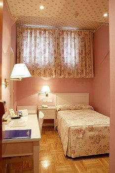 Cordon Hotel 3*