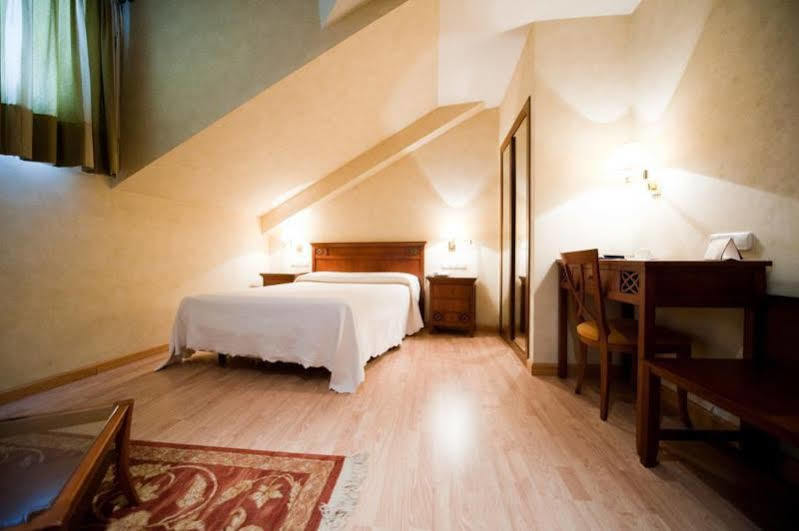 Cordon Hotel